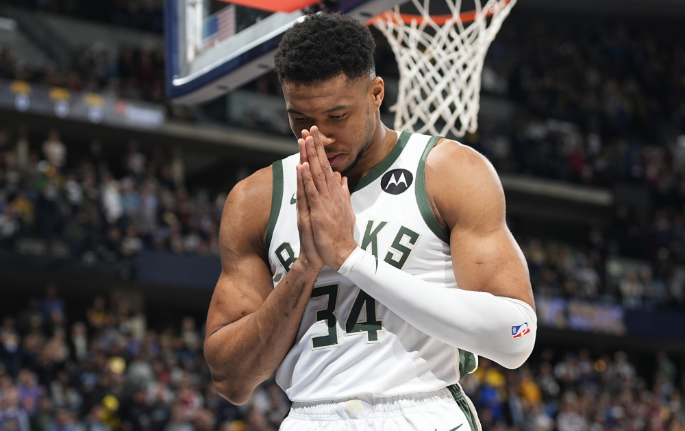 包含太狠了！里程碑夜犹他爵士止住颓势新疆广汇今晨绝杀压哨，德罗巴与90激战TES分钟的词条